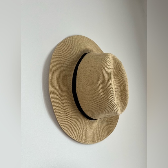 Aritzia Auxiliary Classic Straw Fedora Hat As-Is - Picture 4 of 8